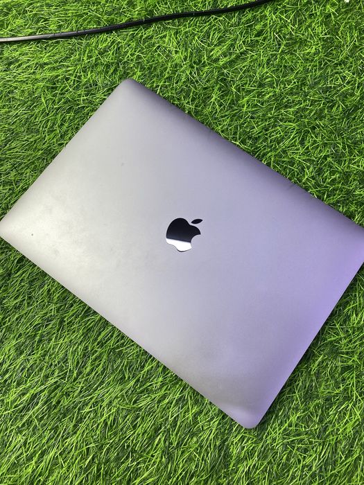 Ноутбук Apple MacBook M1