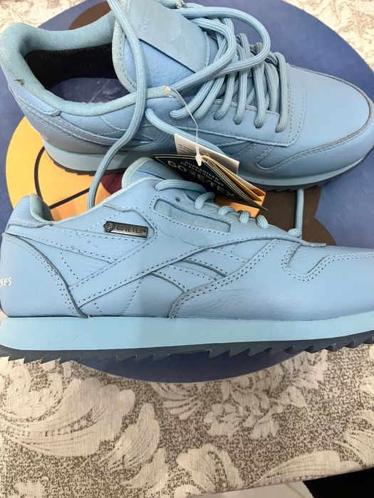 Adidasi dama reebok editie speciala