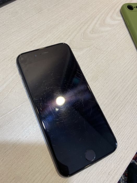 Iphone se 128gb.