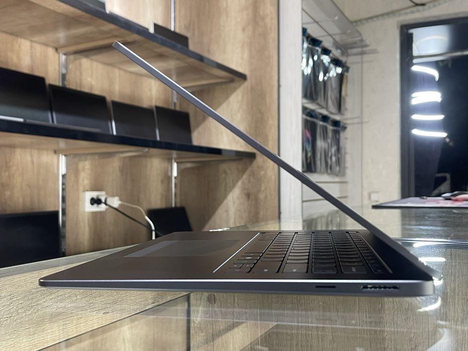 MICROSOFT surface 7  Срочно X Elite/64/1Tb