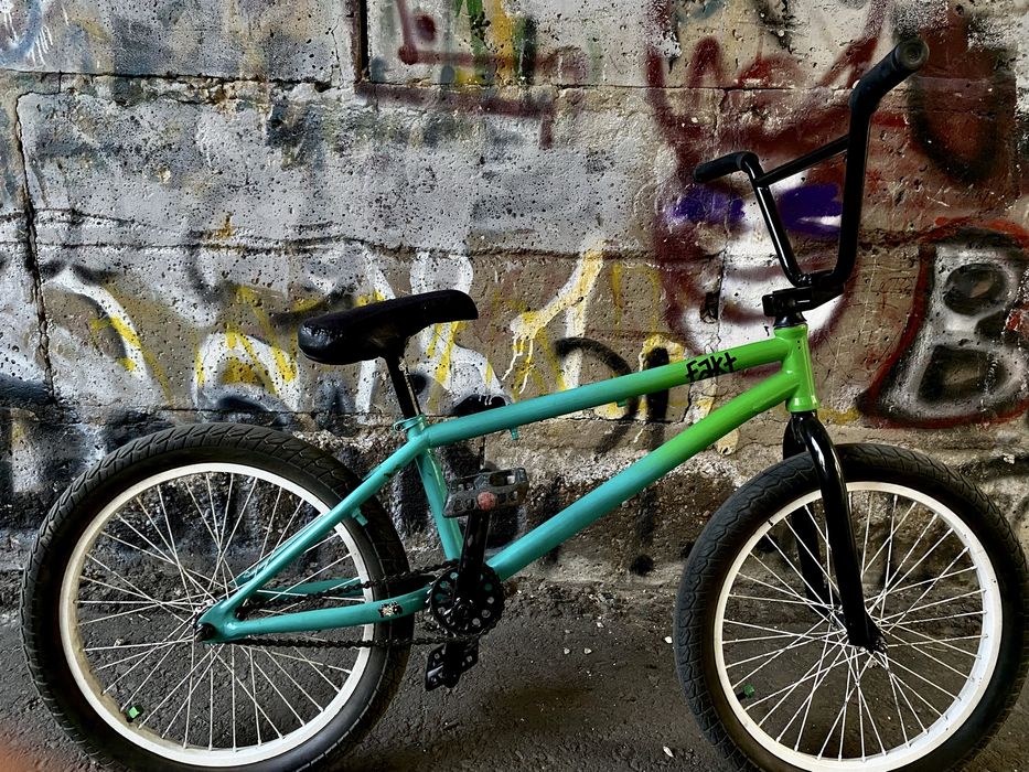 Трюковой велосипед BMX