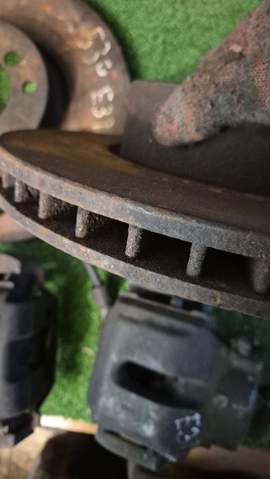 Комплект тормозов   на бмв е39 530/540