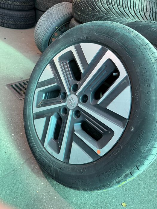 Гуми Michelin Primacy 4 215/55/17 летни дот 4420 - джантите не се продават