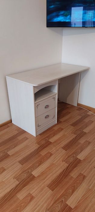 Продам письменный стол