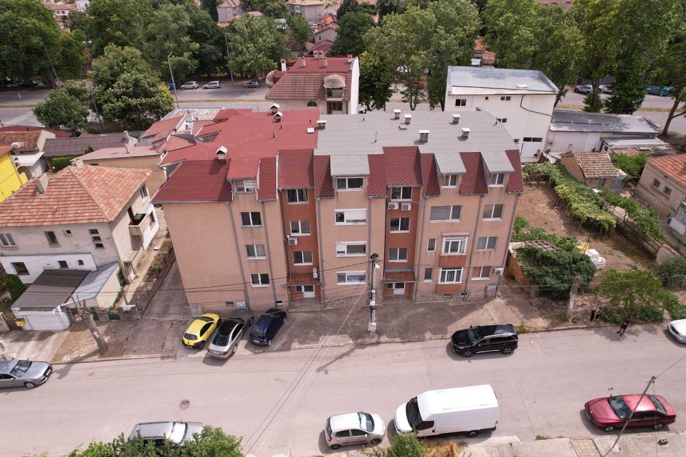 Продавам 2-СТАЕН - град Добрич, Пинета, паметник Пейо Буюклията