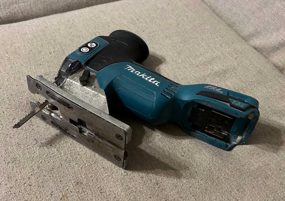 Fierastrau vertical Makita DJV181 18V BL, corp, functional brushless