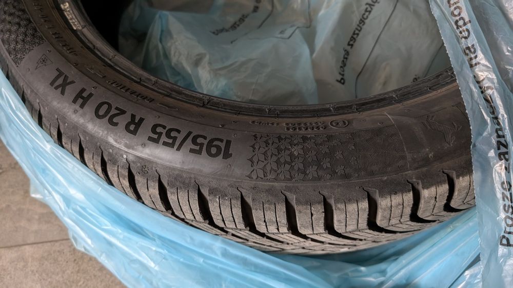 Continental всесезонни гуми 195/55 R 20