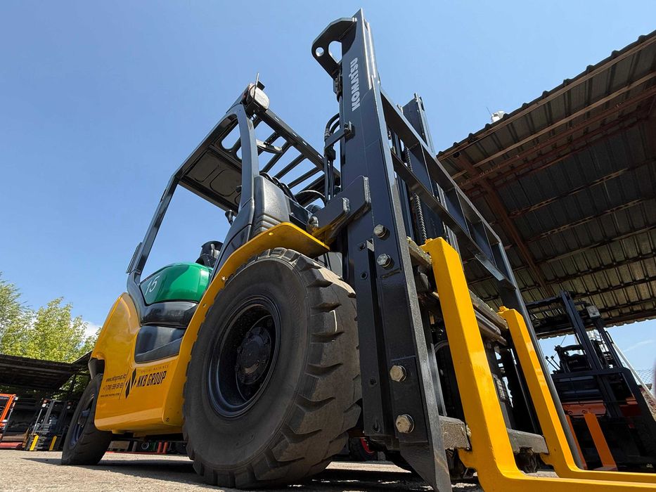 Вилочный погрузчик ( Коматсу) Кара