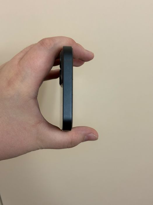 Продам айфон 13 128гб