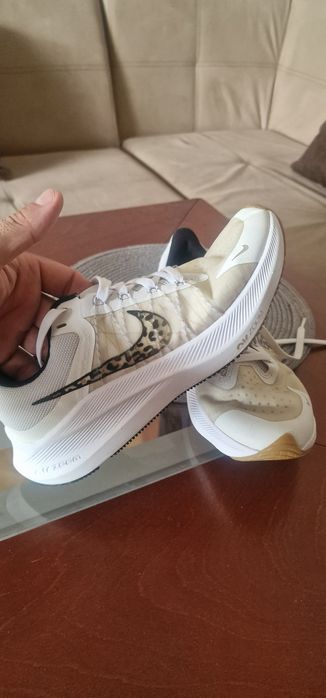 Страхотни дамски маратонки на nike