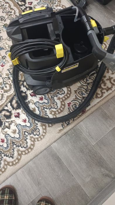 Продам моющий пылесос.