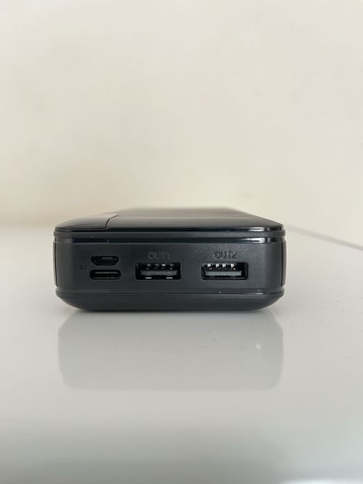 Vând  Baterie Externa 20.000 mAh (Negru)