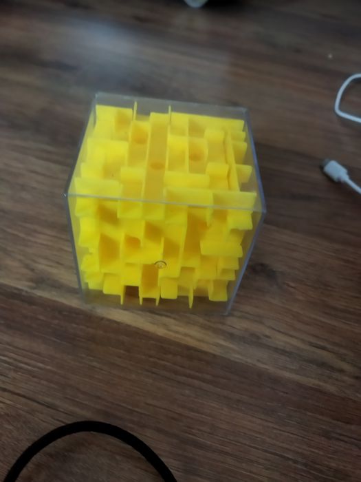 Головоломка лабиринт еу