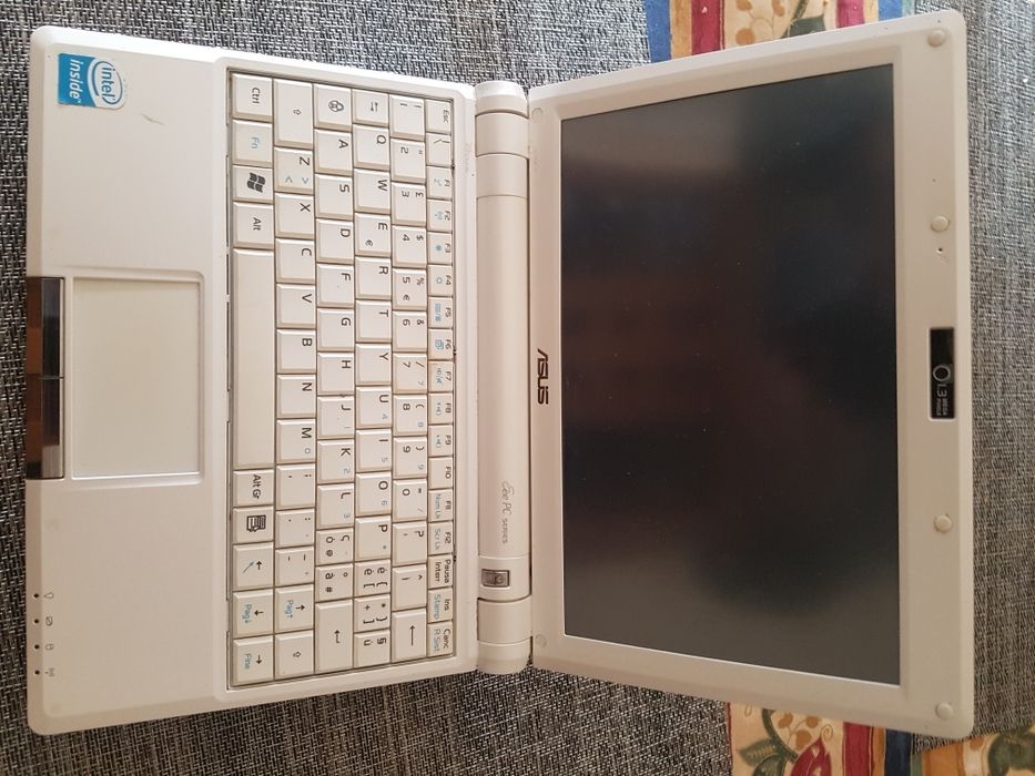 Laptop Asus laptop top