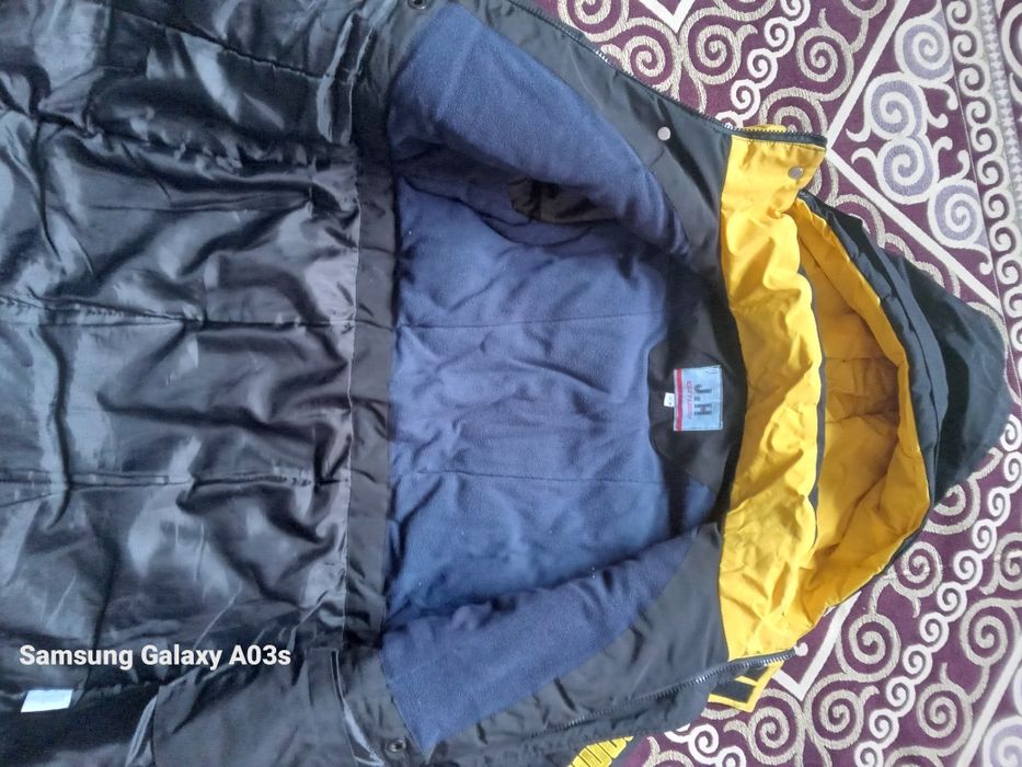 Продам куртку для мальчику