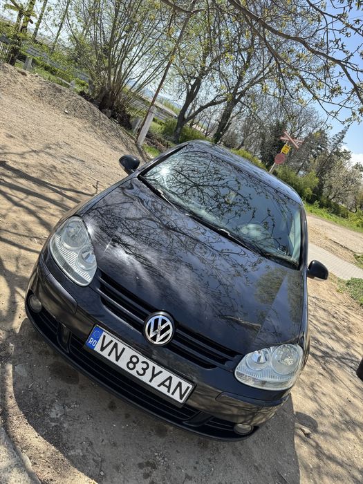 Vând golf 5 în stare bună