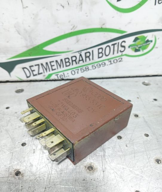 Releu temporizare stergator parbriz 4B0 955 531C Volkswagen VW Passat