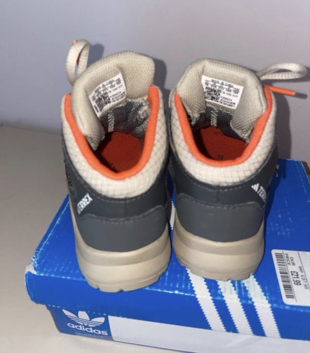 Adidas Terrex,  marimea 23,5 .