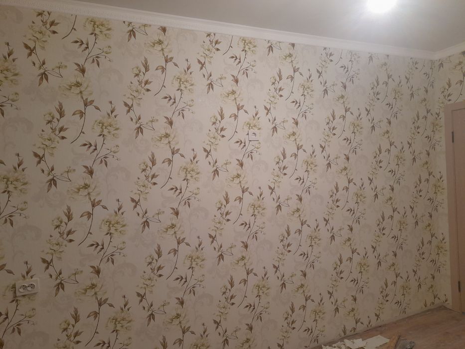 Обой ламинат  двери