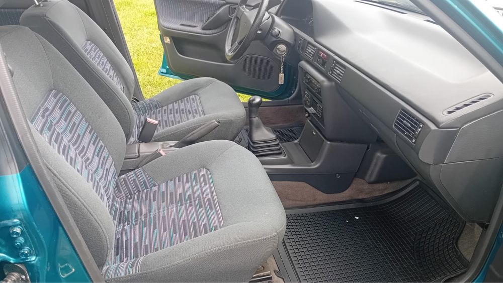 Mazda 323 81000km