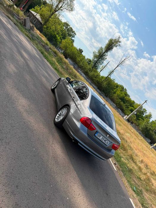 Vand BMW seria 3 e90 facelift