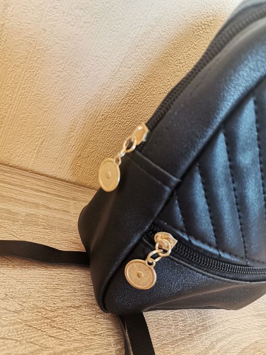 !!Намаление!! Нова черна раница с дръжка за ръка