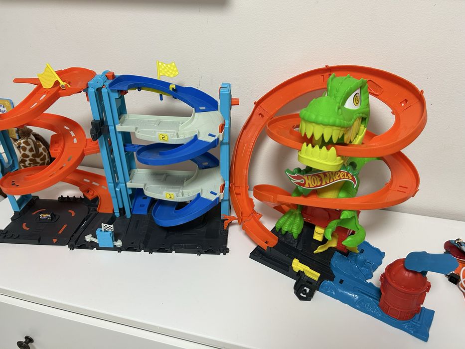 2 писти hot wheels