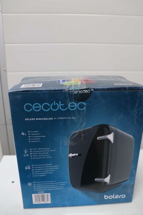 Мини хладилник Cecotec Bolero MiniCooling 4L, цвят Havana Black, работа с 12V-220V, съвместим с кола и каравана, функция за охлаждане и отопление