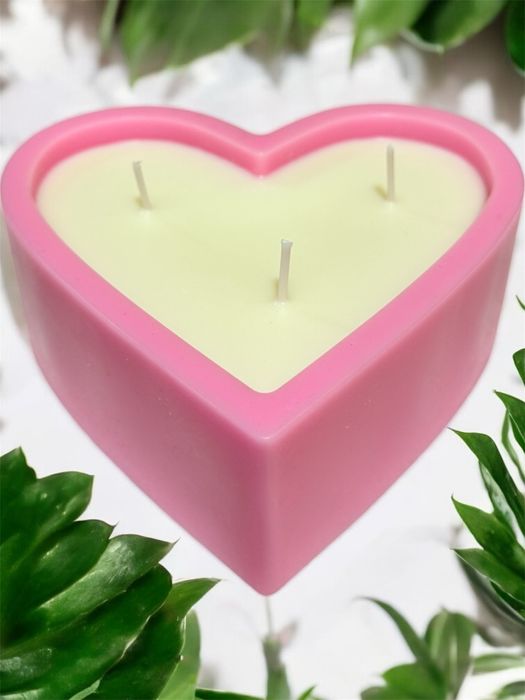 Свещ “ Розово сърце”