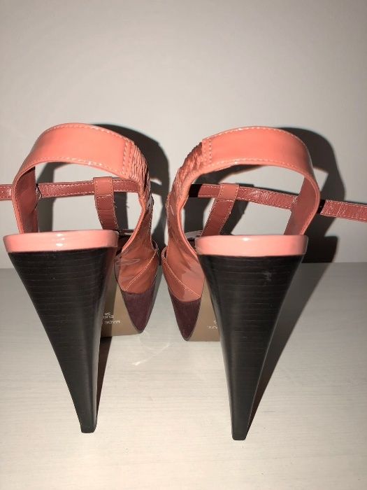 Sandale platforma piele lacuita culoarea somon marimea 38