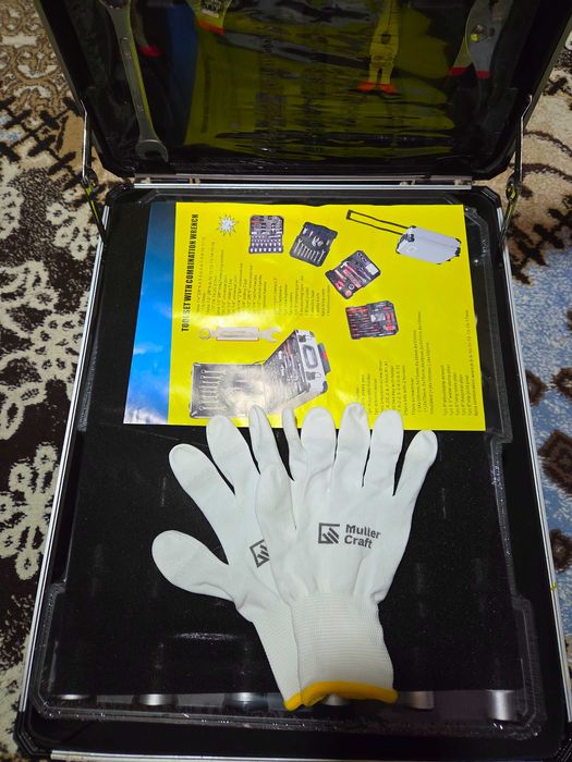 Набор ИНСТРУМЕНТОВ (4секции+чемодан)