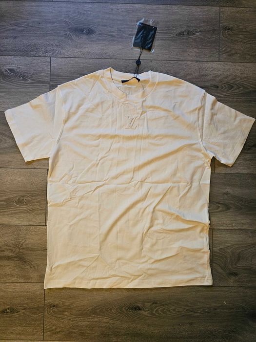 Tricou alb LV logo, marimea L nepurtat