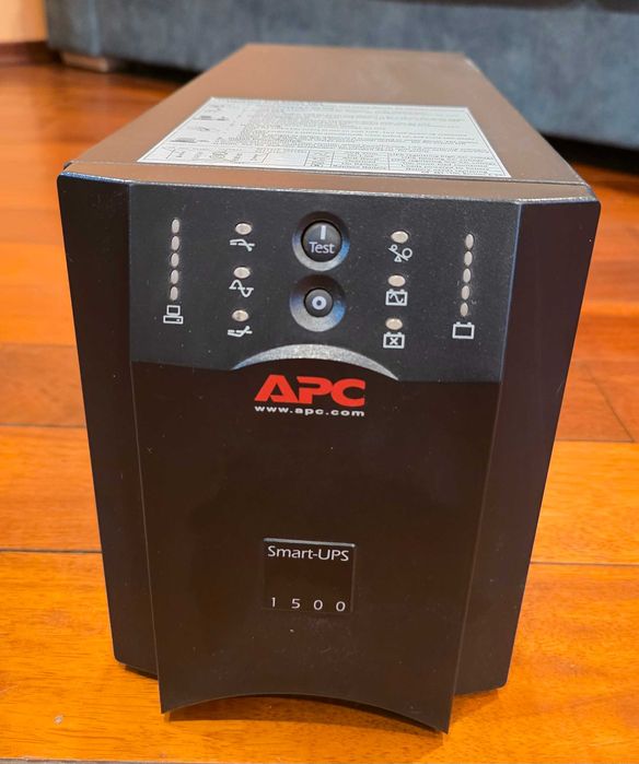 APC SUA1500i Smart-UPS 1500VA USB + Serial 230v