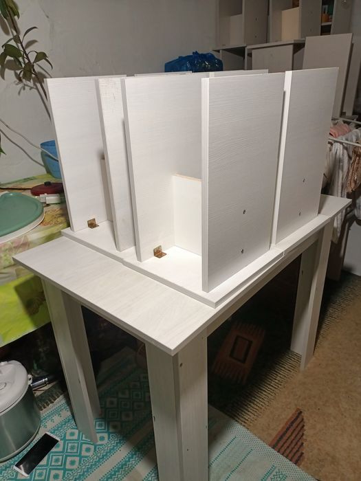 Стол для кухни, новая