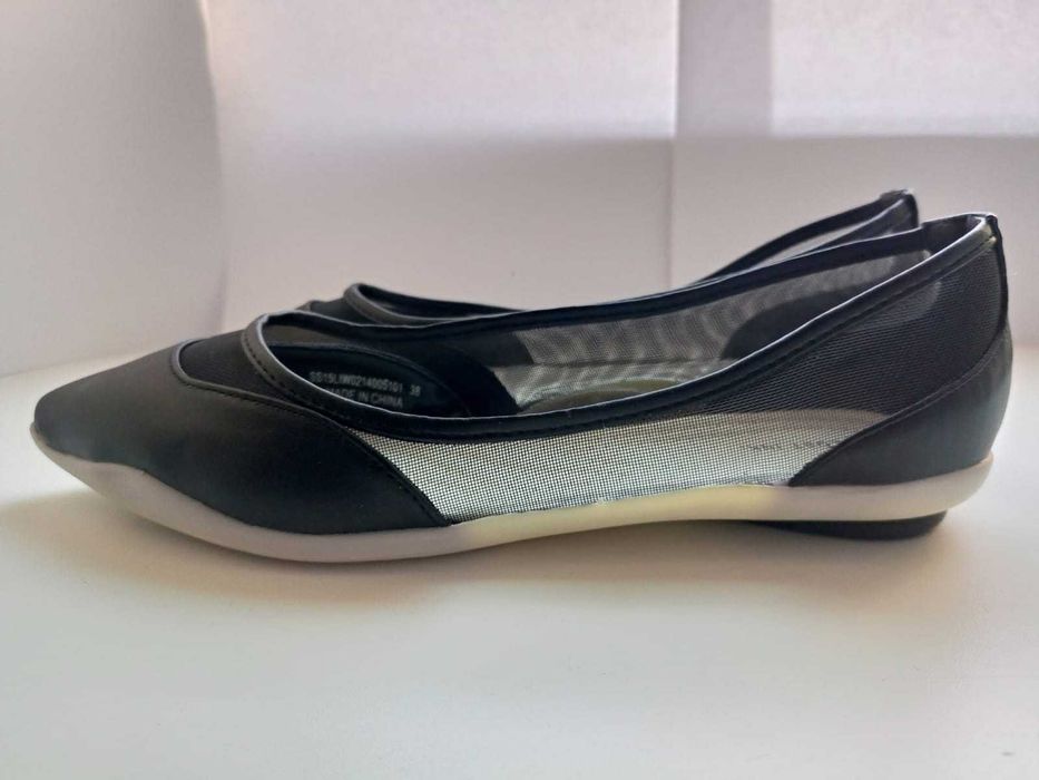 Туфли женские лодочки. НОВЫЕ. Размер 37-38.