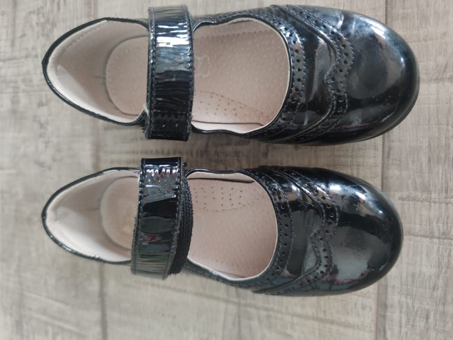 Pantofi elegant pentru fete, marimea 28, piele laciuta