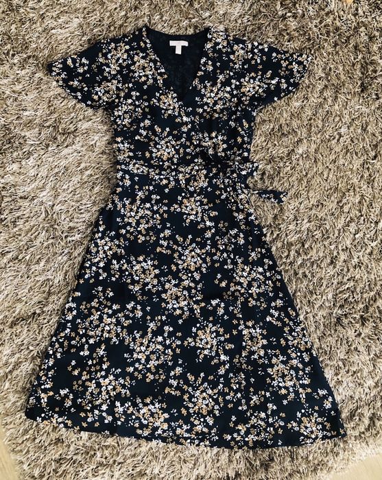 Разкошна рокля H&M 34 р-р