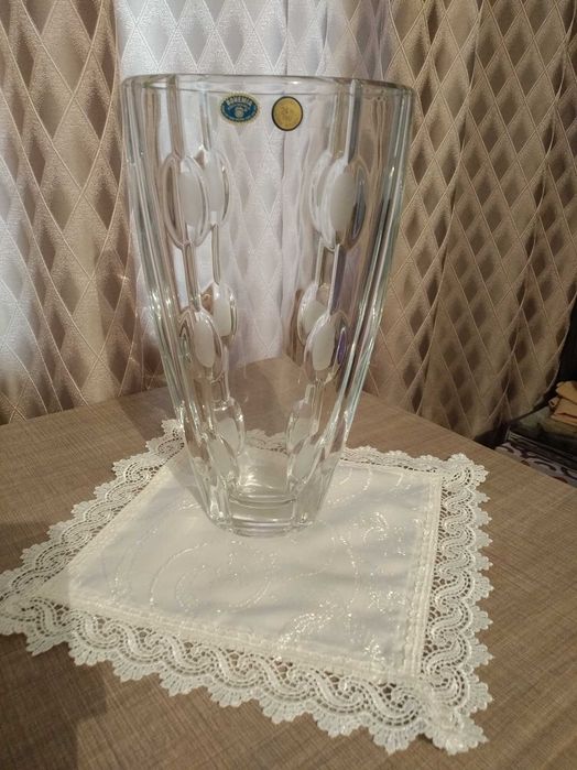 Кристална ваза от масивен чешки кристал Bohemia