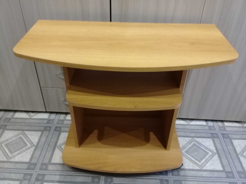 Продам тумбочку, тумбу под телевизор