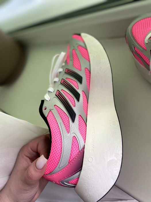 Продам кроссовки