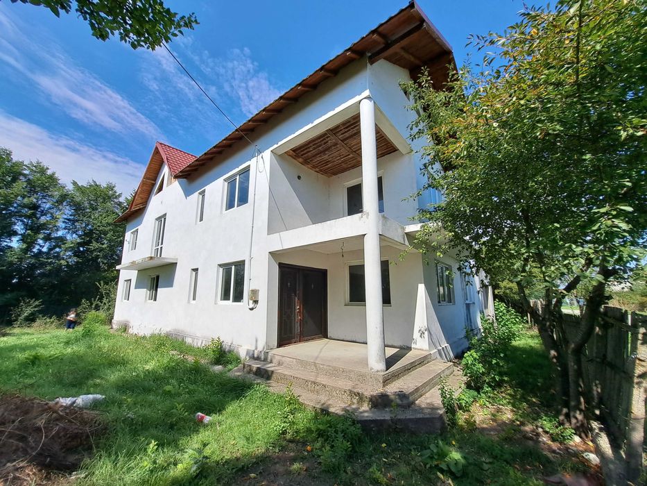 Casă P+E+M de vanzare – Suseni, Argeș