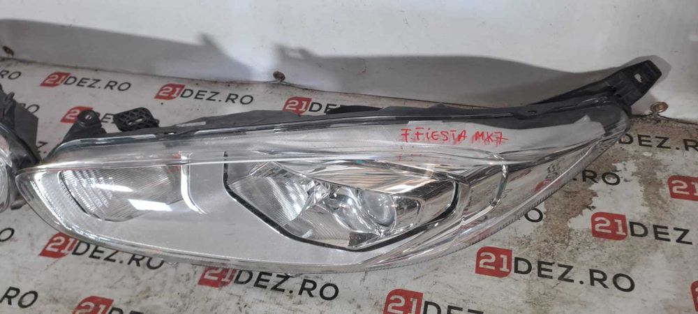 Faruri / Far stanga , Far dreapta Ford Fiesta Facelift 2013 - 2017