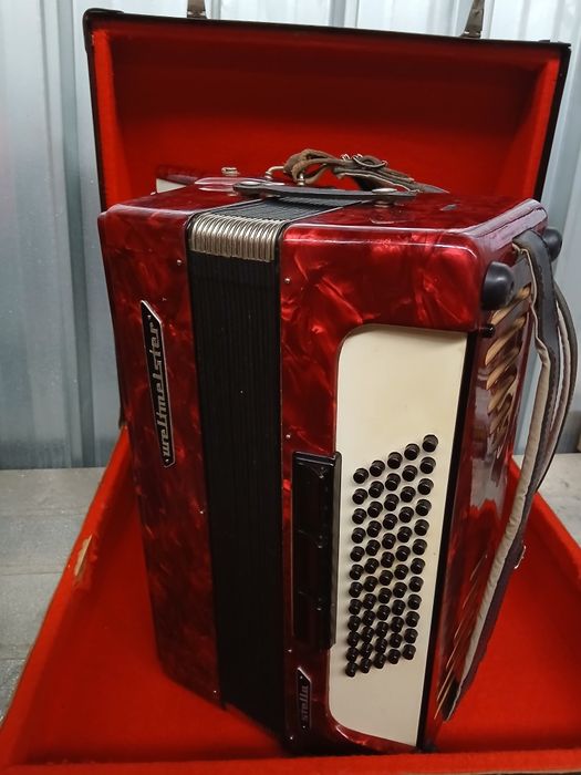 Акордеони различни