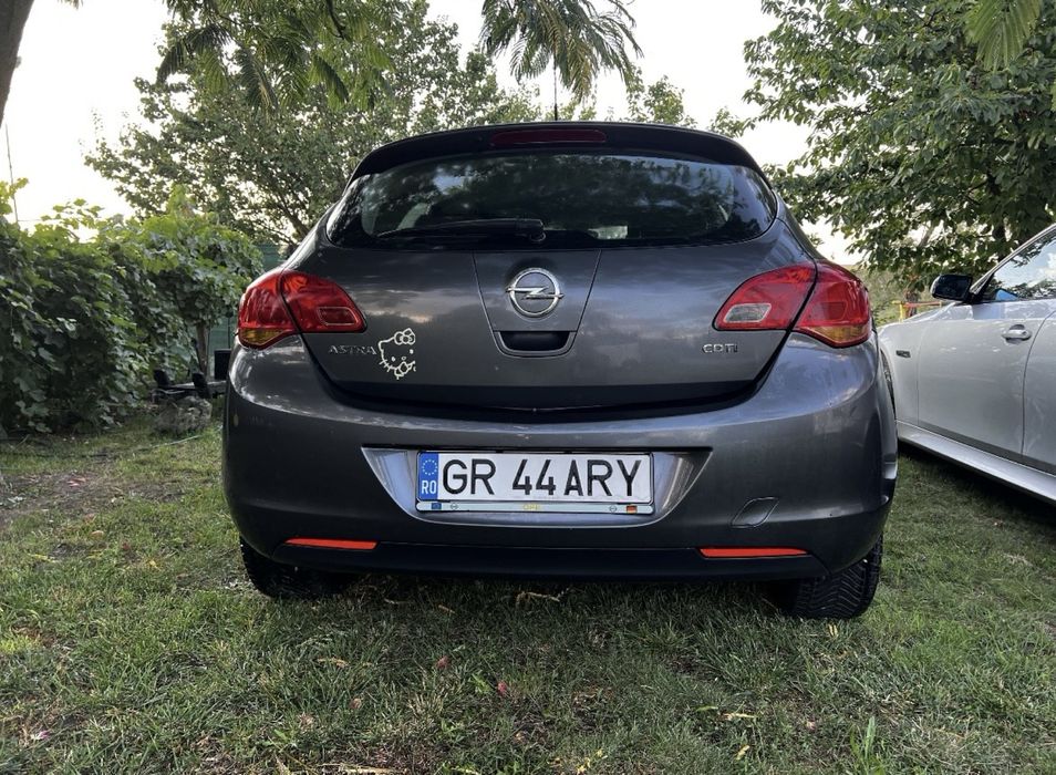 Vand OPEL ASTRA J 2010