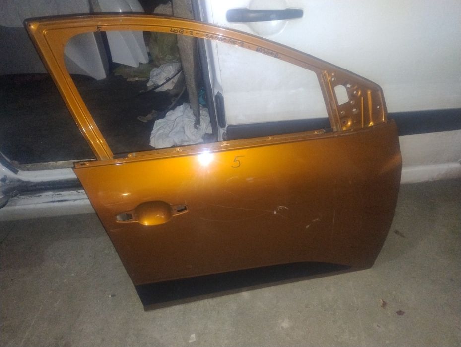 Ușă dreapta Față Dacia Sandero 3