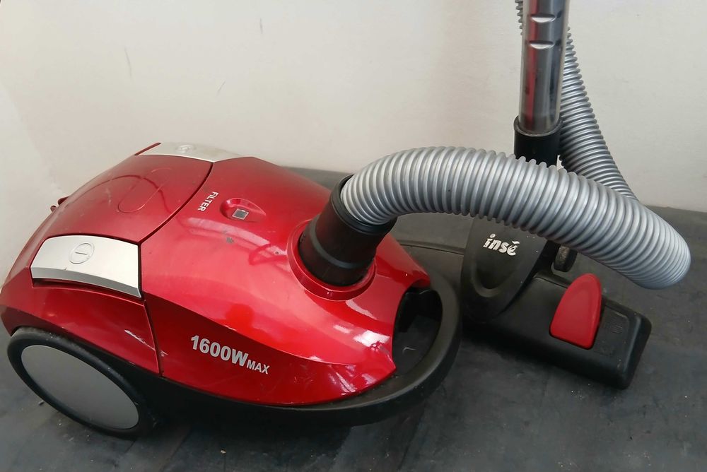 Прахосмукачка 1600W