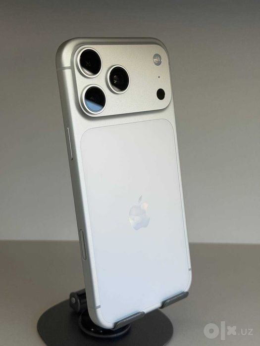 Срочно продается Iphone 17 Pro Max Esim+Esim , 256Gb, White, 100%.
