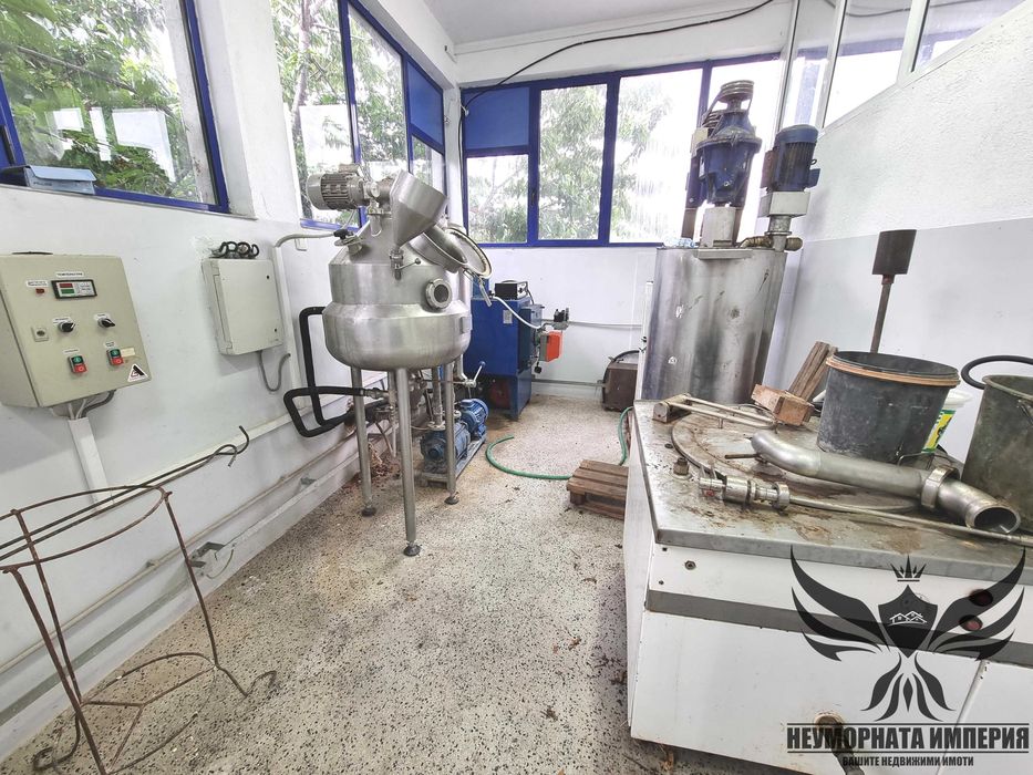 Дава се под наем Склад в Съединение - 2000 кв.м за 2333 € - Снимка #15