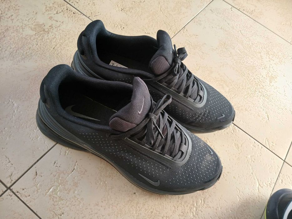 Продавам маратонки Naik