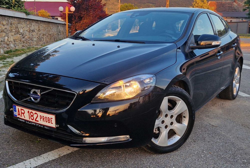 VOLVO V40 2015 — imagine 2